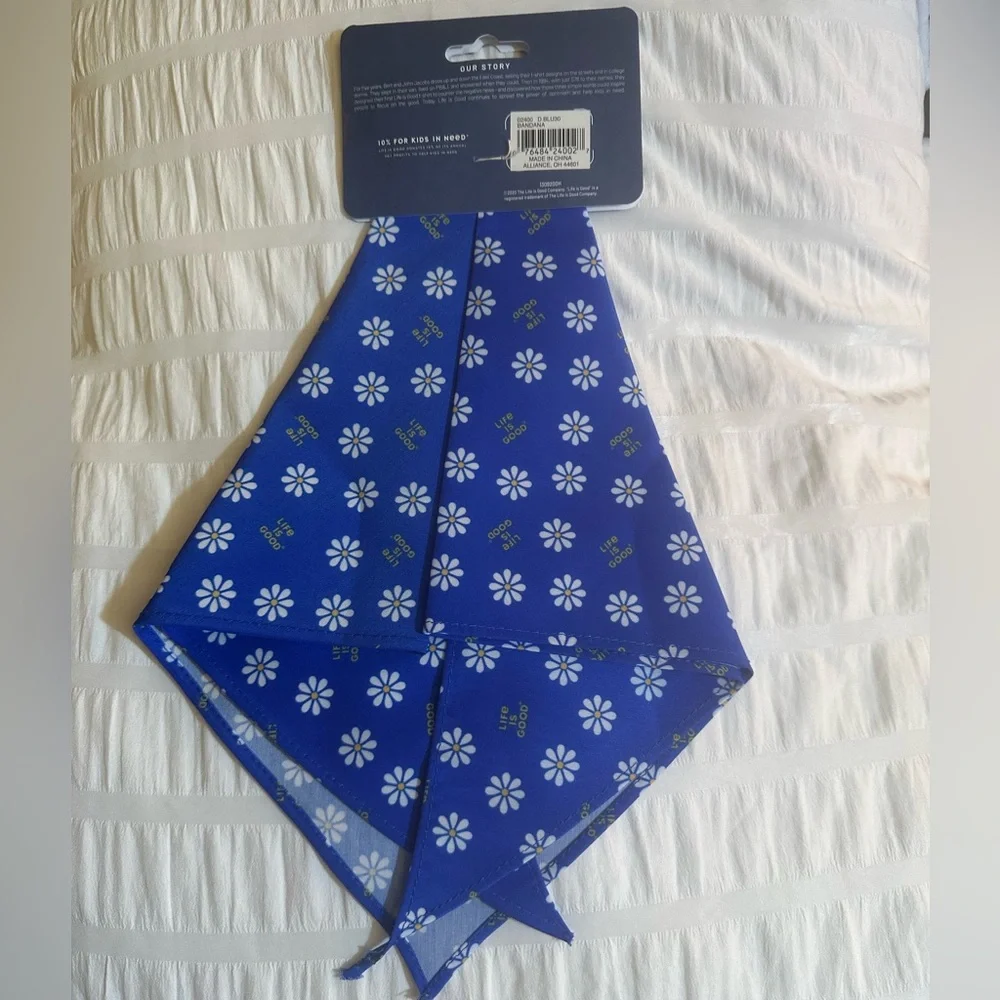 LIFE IS GOOD Dog Bandana Size Large 30